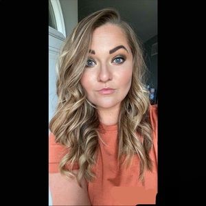 Meet The Posher :: Marci :)